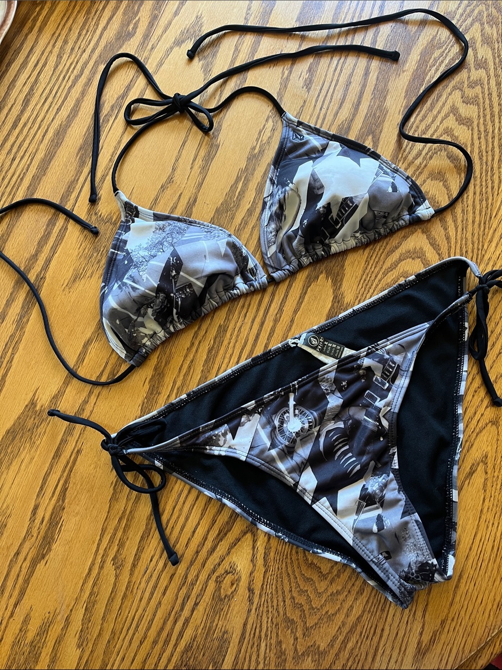 Vintage Volcom Motocross/Dirtbike graphics String Bikini Set M-L